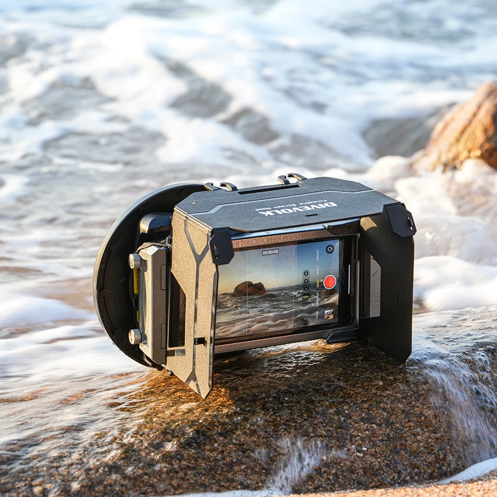 DIVEVOLK Foldable Screen Hood to shield the screen from strong sunlight for SeaTouch 4 Max underwater housing - Image 2